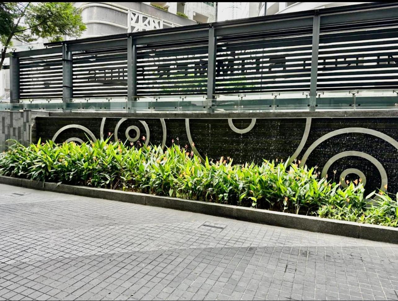 Summer Suites Klcc By Victorians Kuala Lumpur Exterior foto