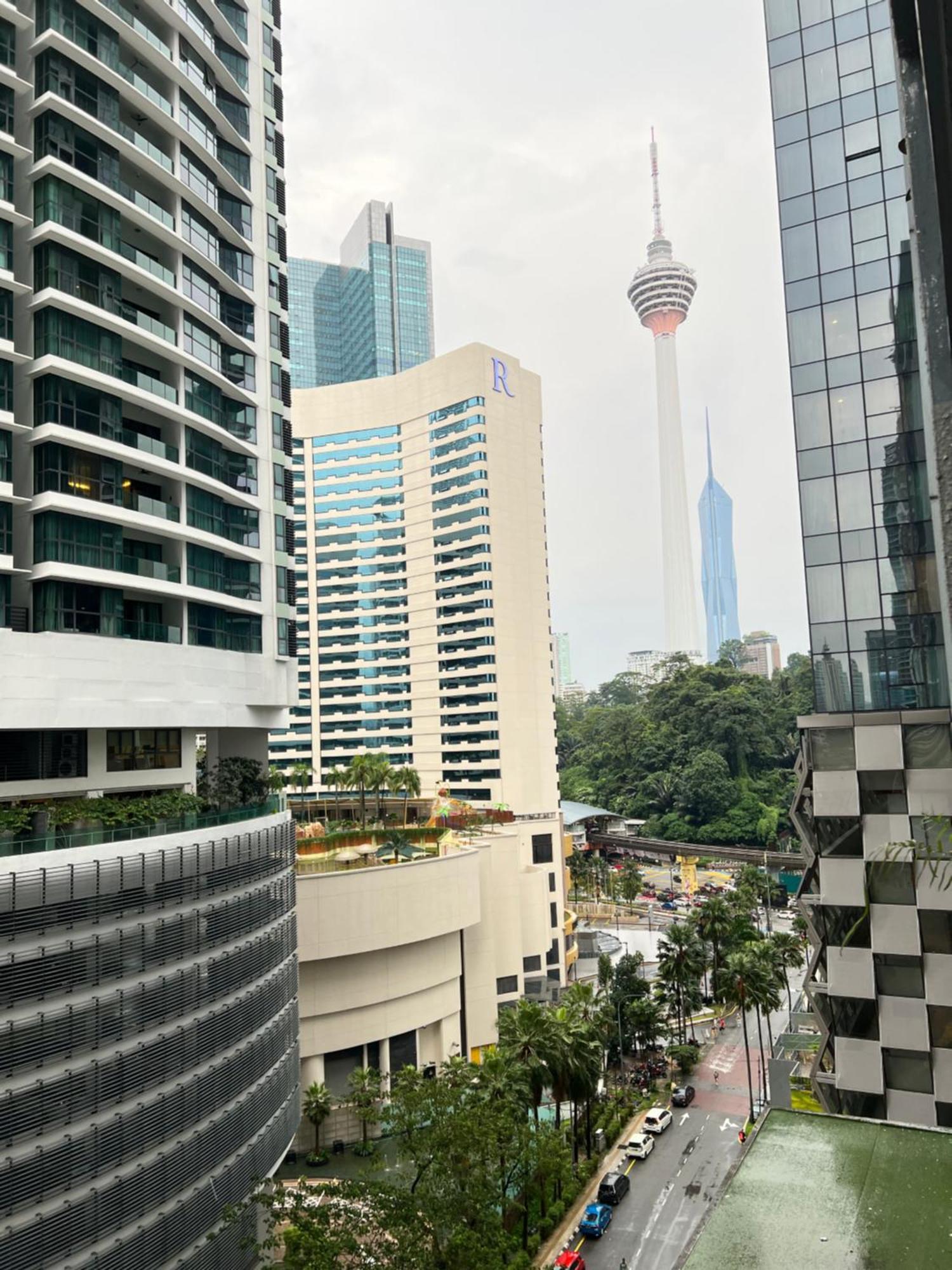 Summer Suites Klcc By Victorians Kuala Lumpur Exterior foto